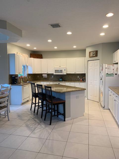 OLYMPIA 1 - Residential Lease