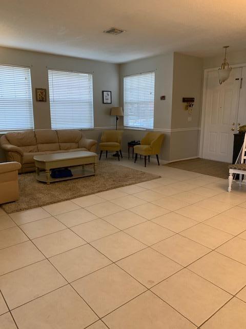 OLYMPIA 1 - Residential Lease