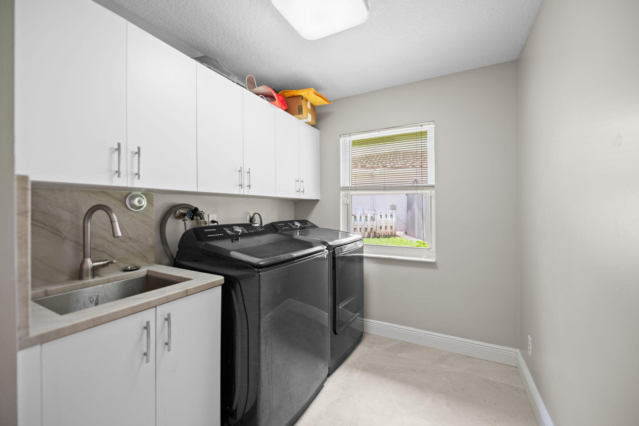JACARANDA COUNTRY CLUB WEST - Residential