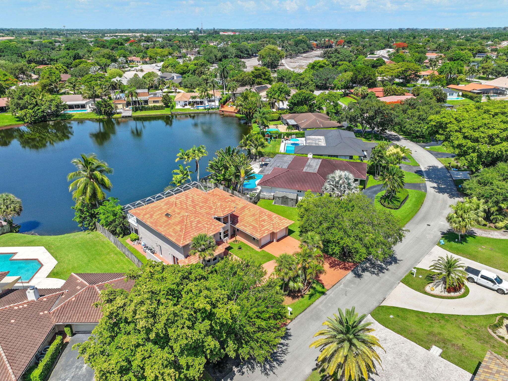 JACARANDA COUNTRY CLUB WEST - Residential