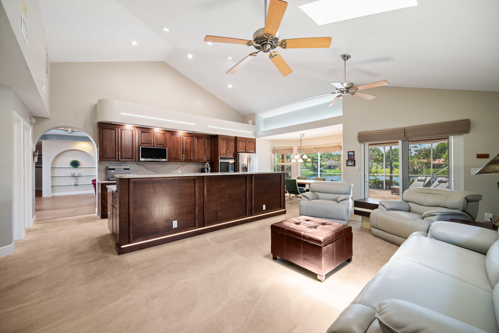 JACARANDA COUNTRY CLUB WEST - Residential