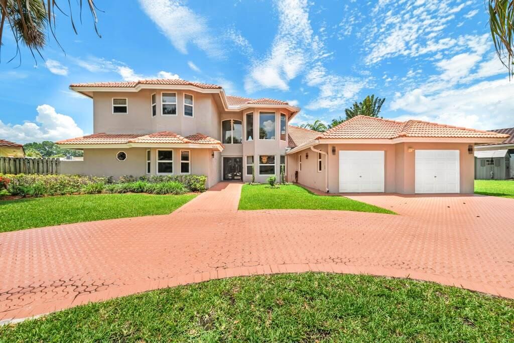 JACARANDA COUNTRY CLUB WEST - Residential