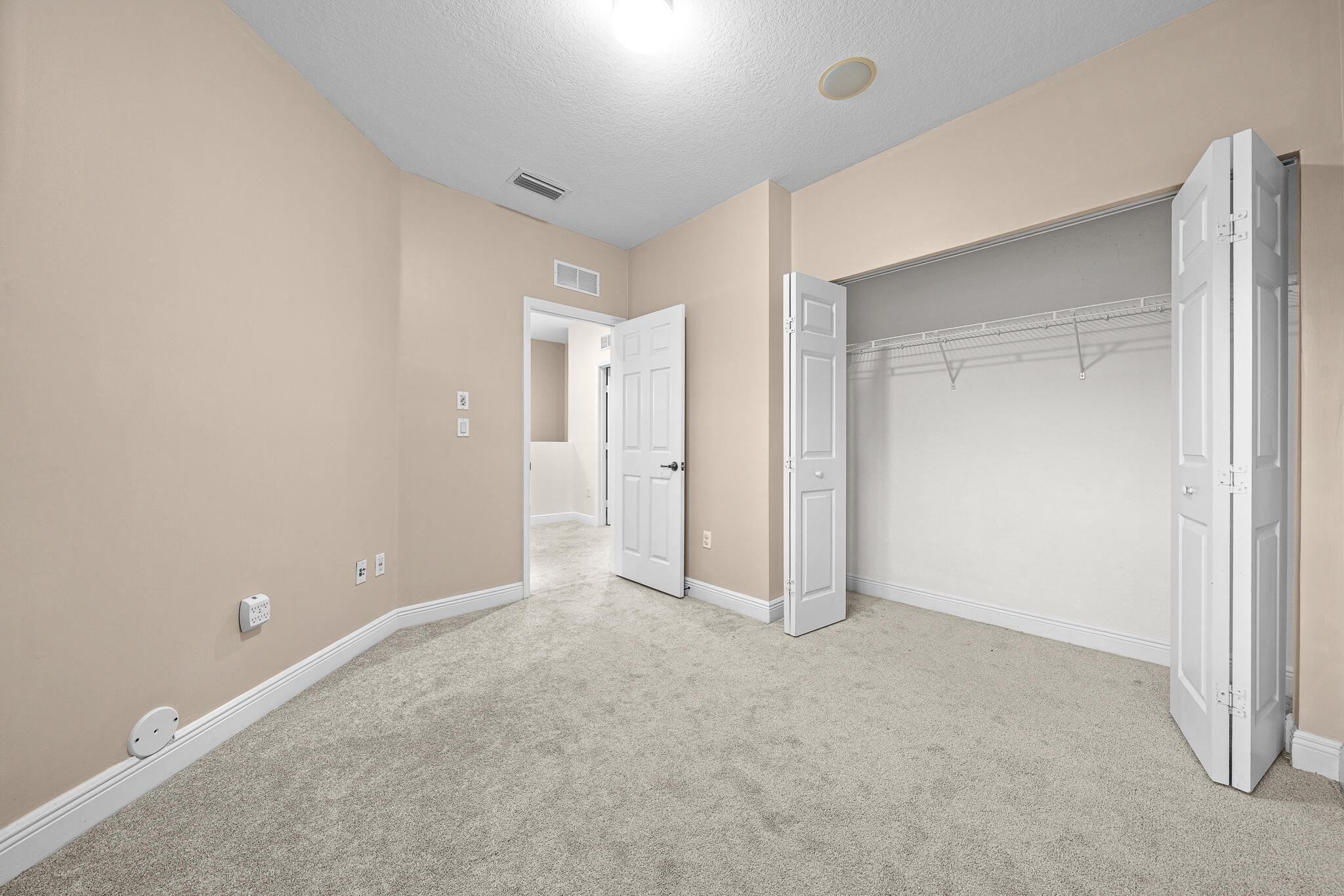 Escada - Residential