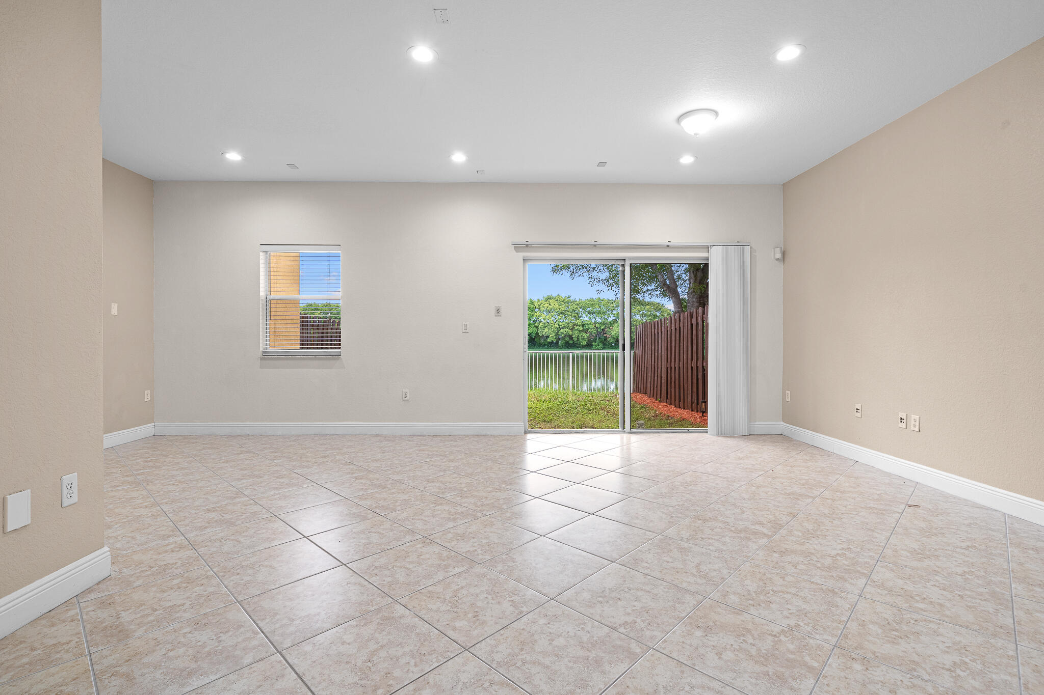 Escada - Residential