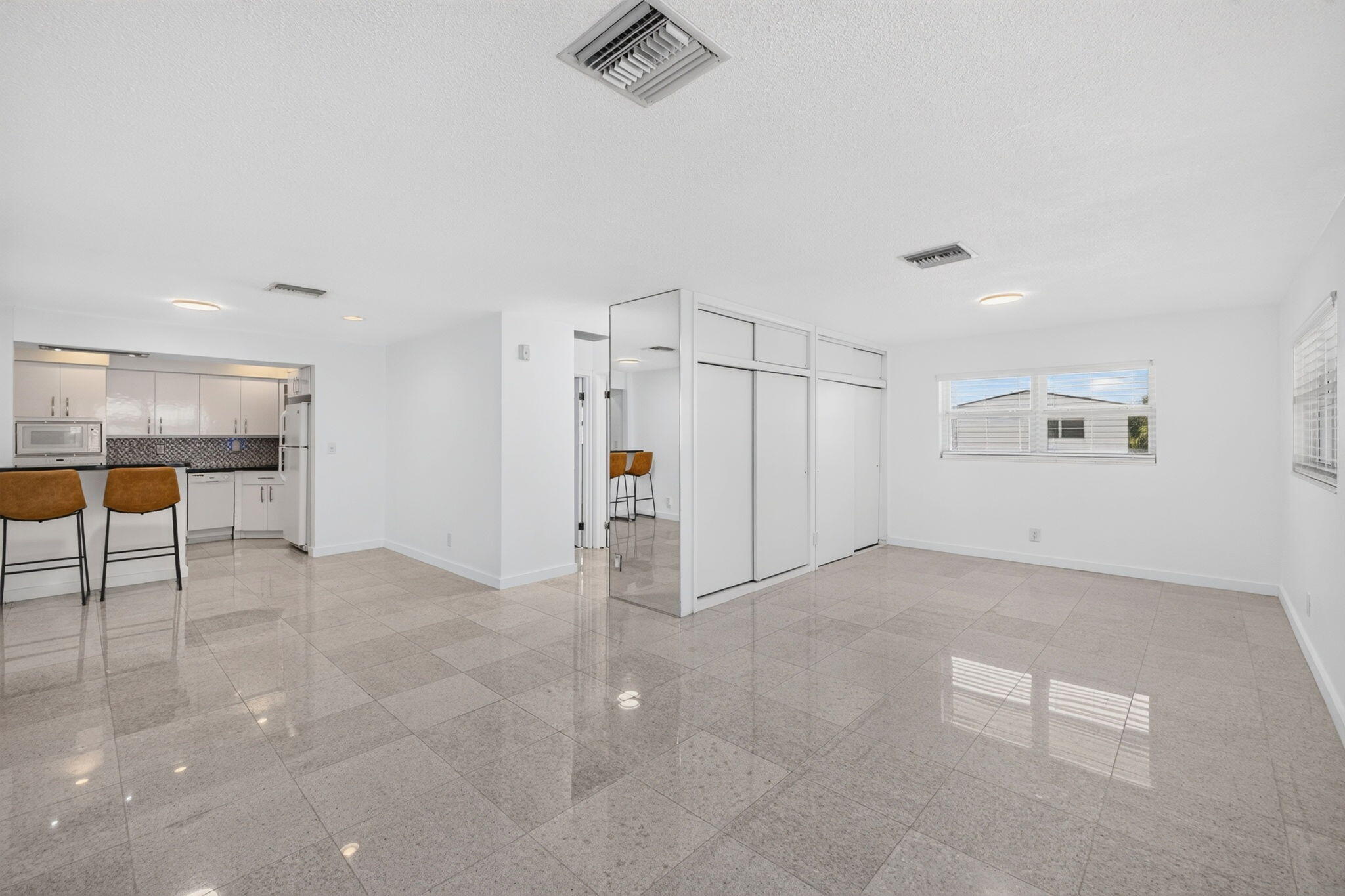 COUNTRY CLUB TERRACE CO-OP - Residential