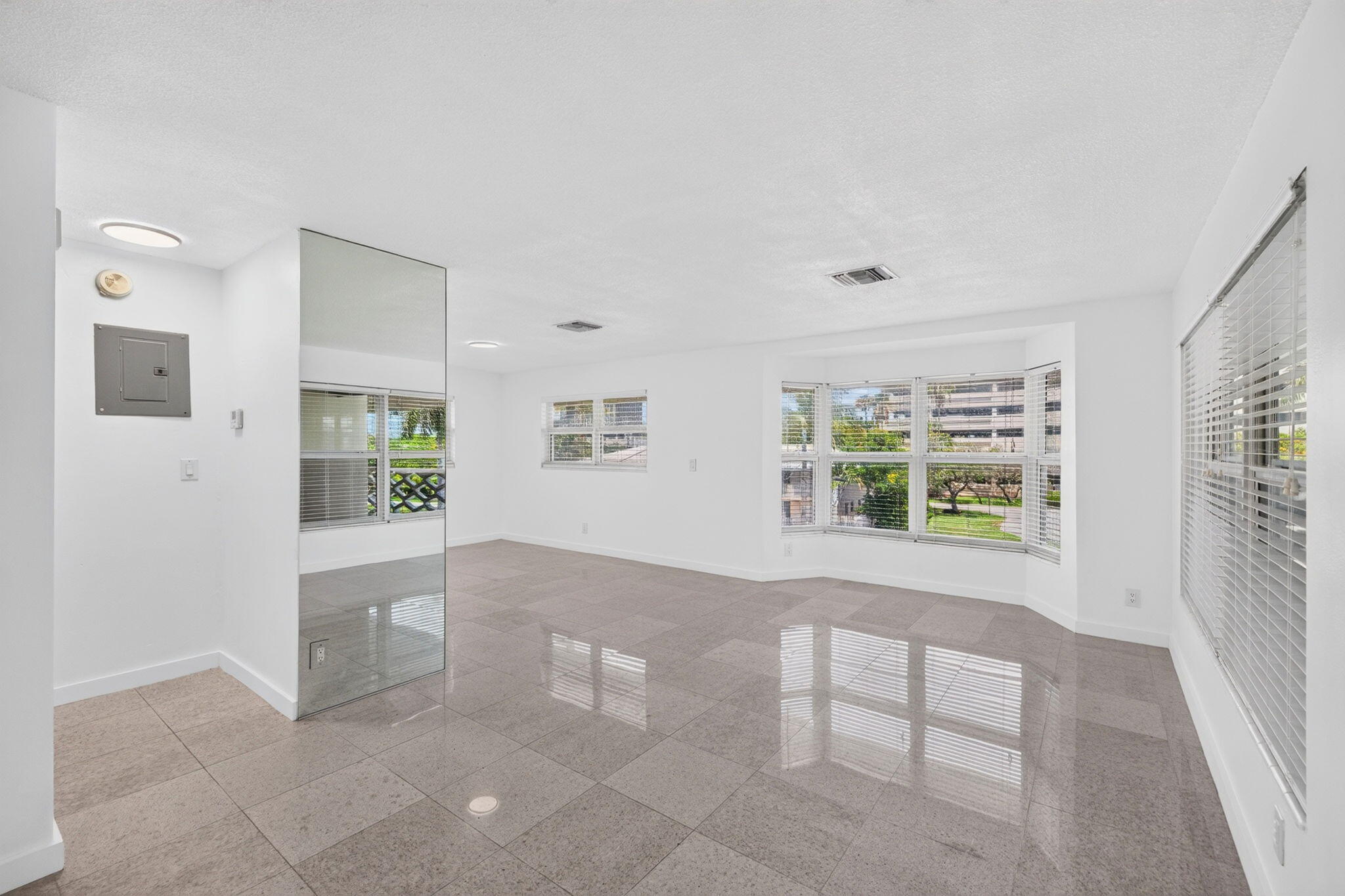 COUNTRY CLUB TERRACE CO-OP - Residential