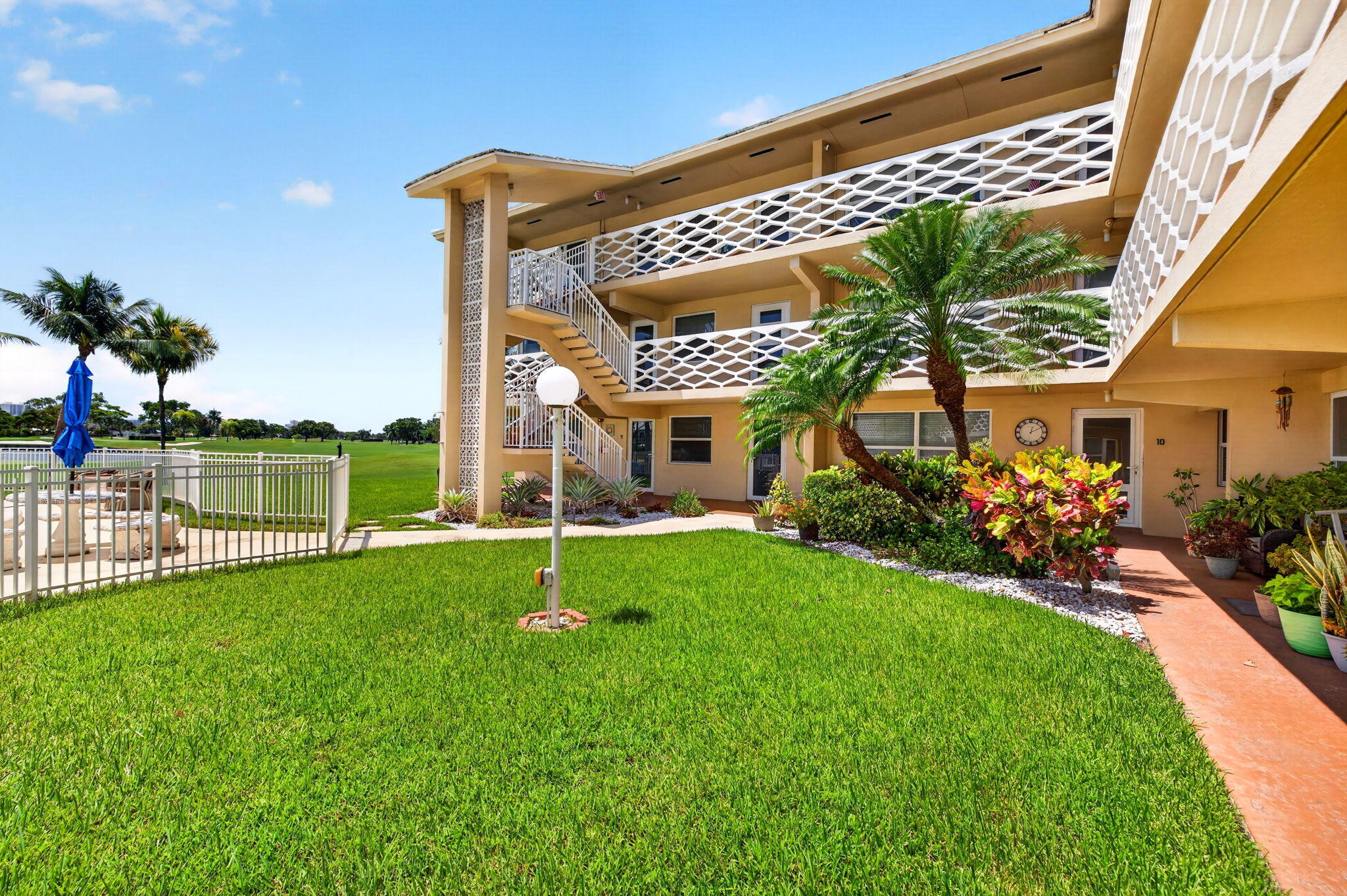 COUNTRY CLUB TERRACE CO-OP - Residential