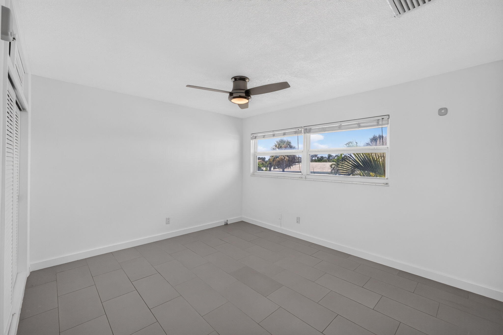COUNTRY CLUB TERRACE CO-OP - Residential