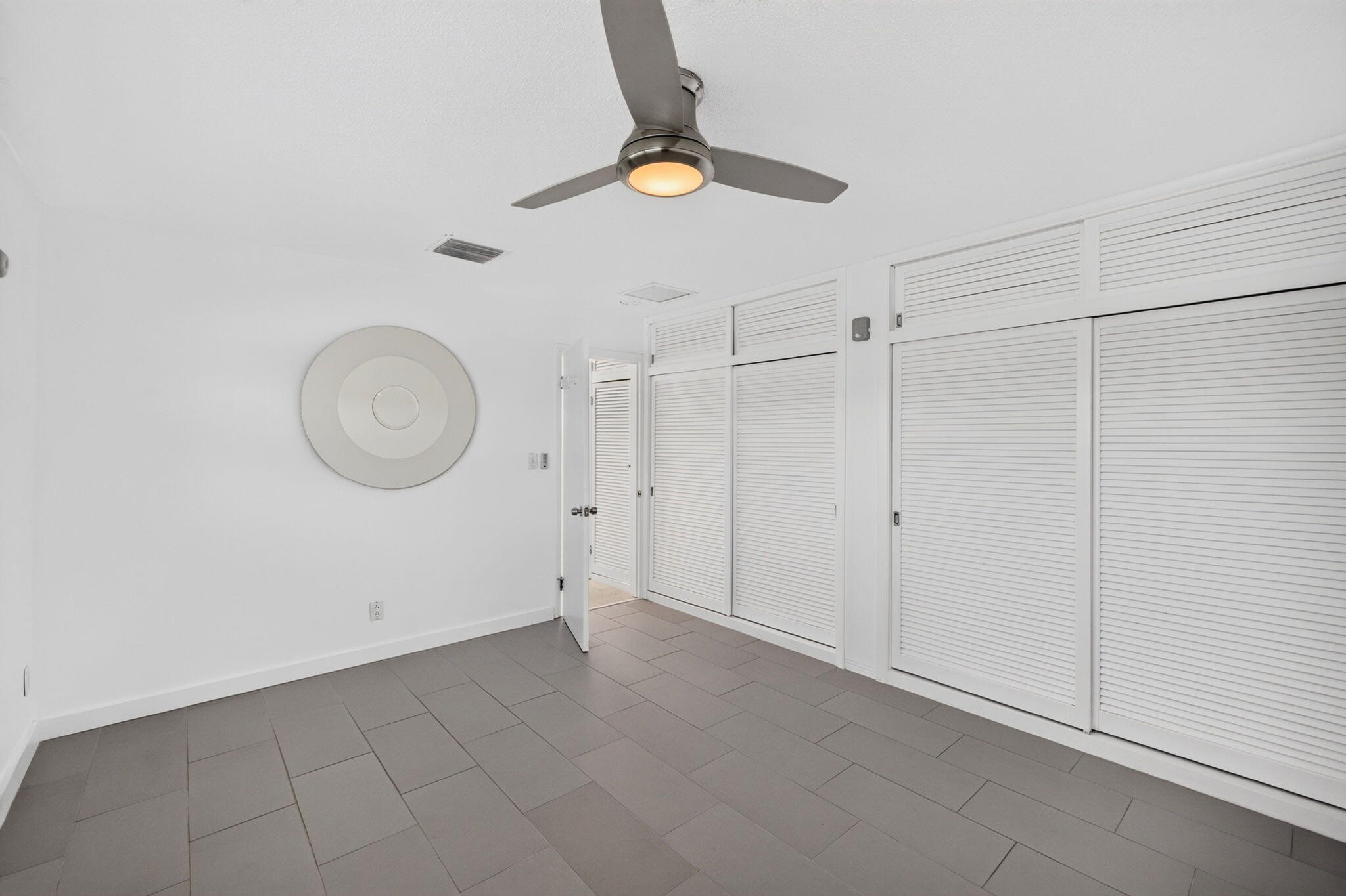 COUNTRY CLUB TERRACE CO-OP - Residential
