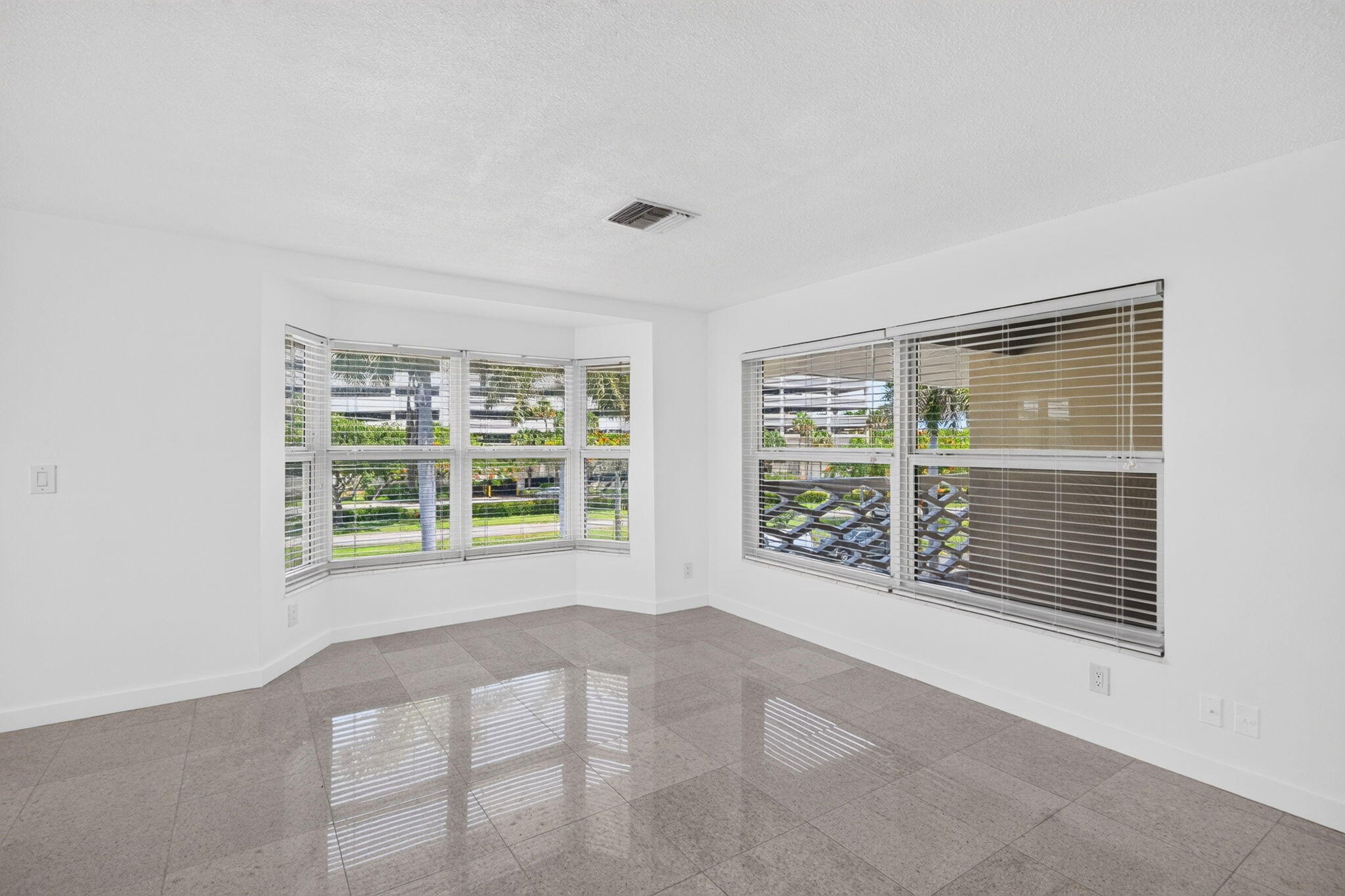 COUNTRY CLUB TERRACE CO-OP - Residential