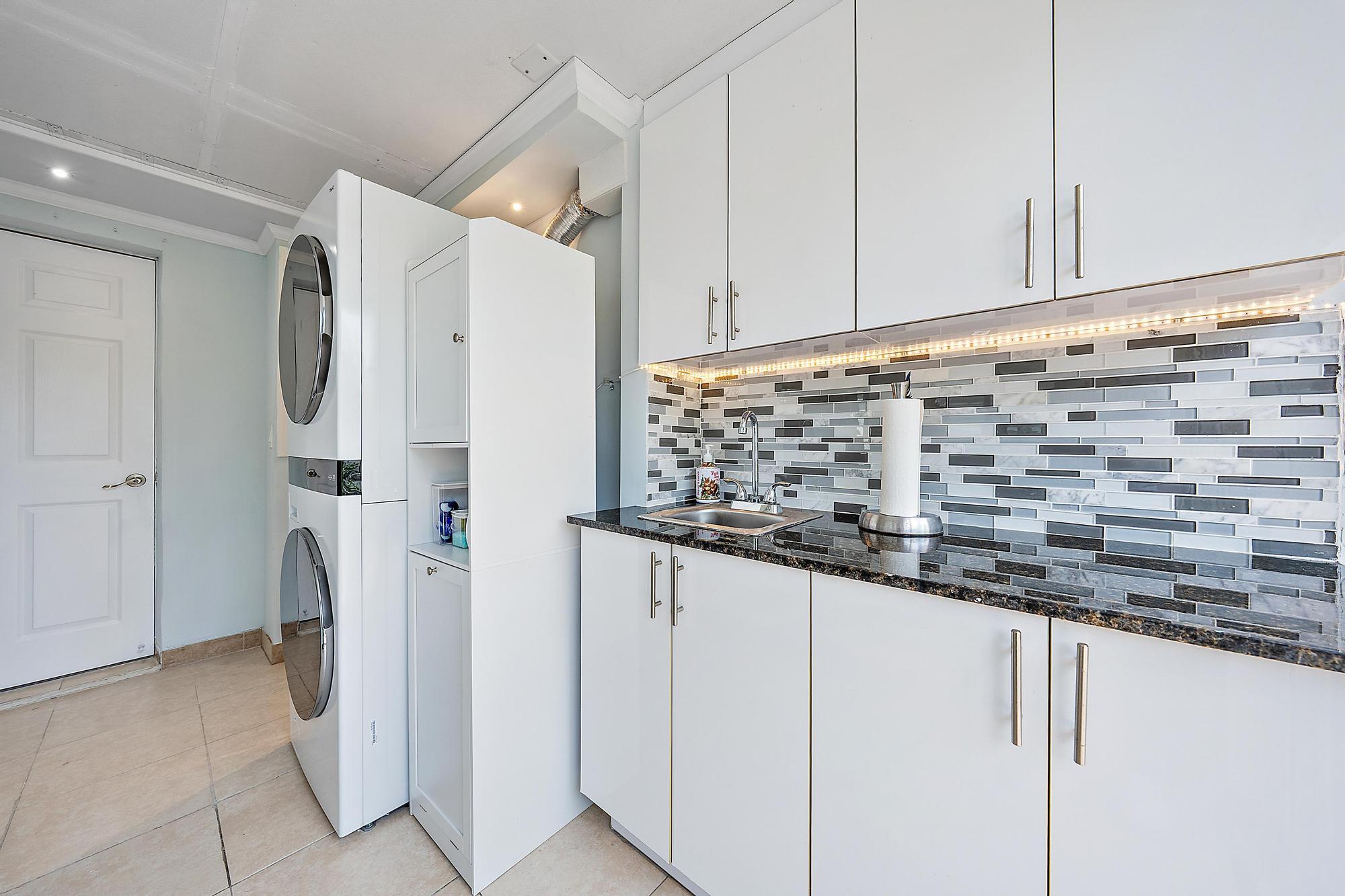 WILLA PARK - Residential Lease