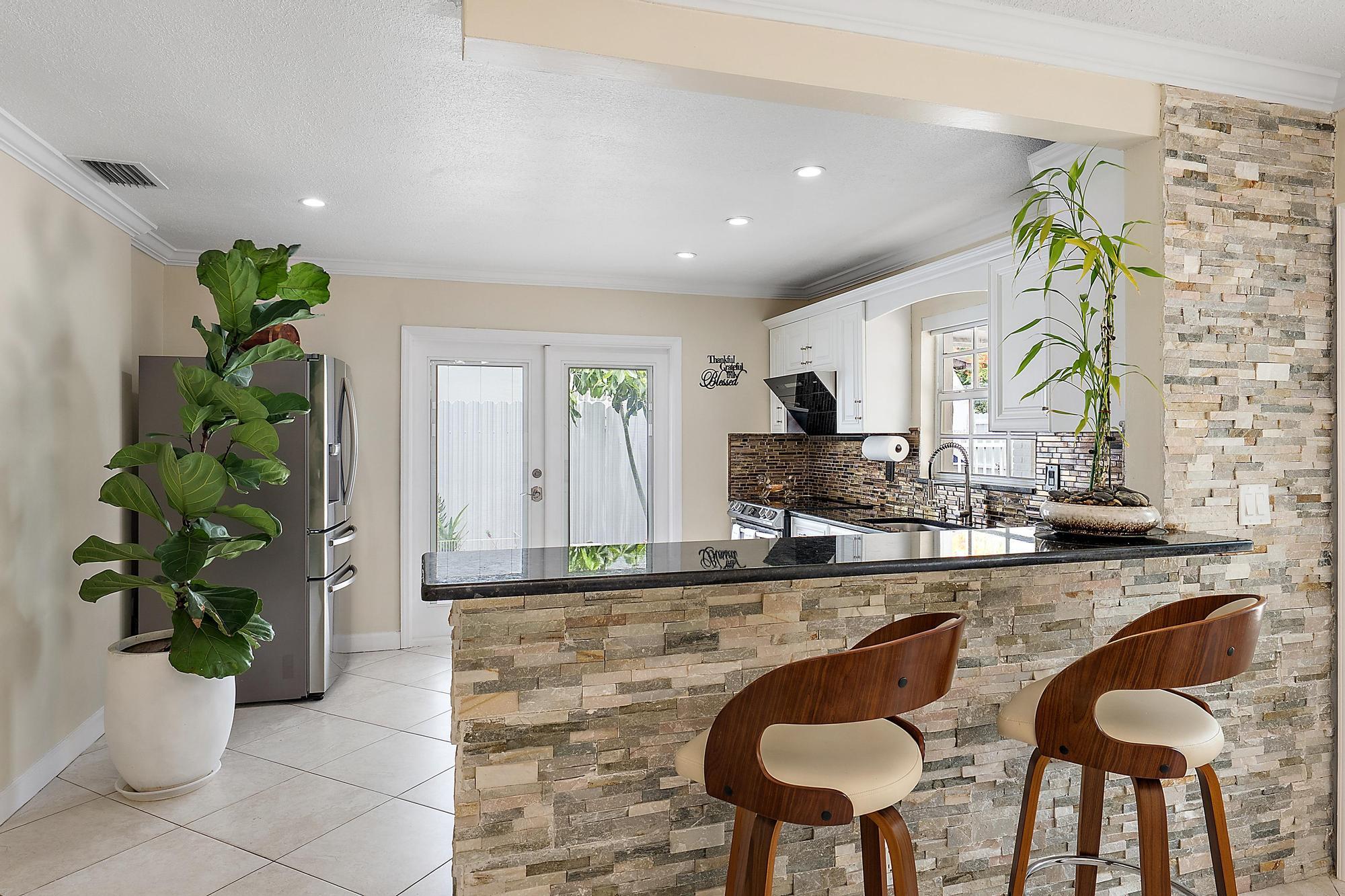 WILLA PARK - Residential Lease