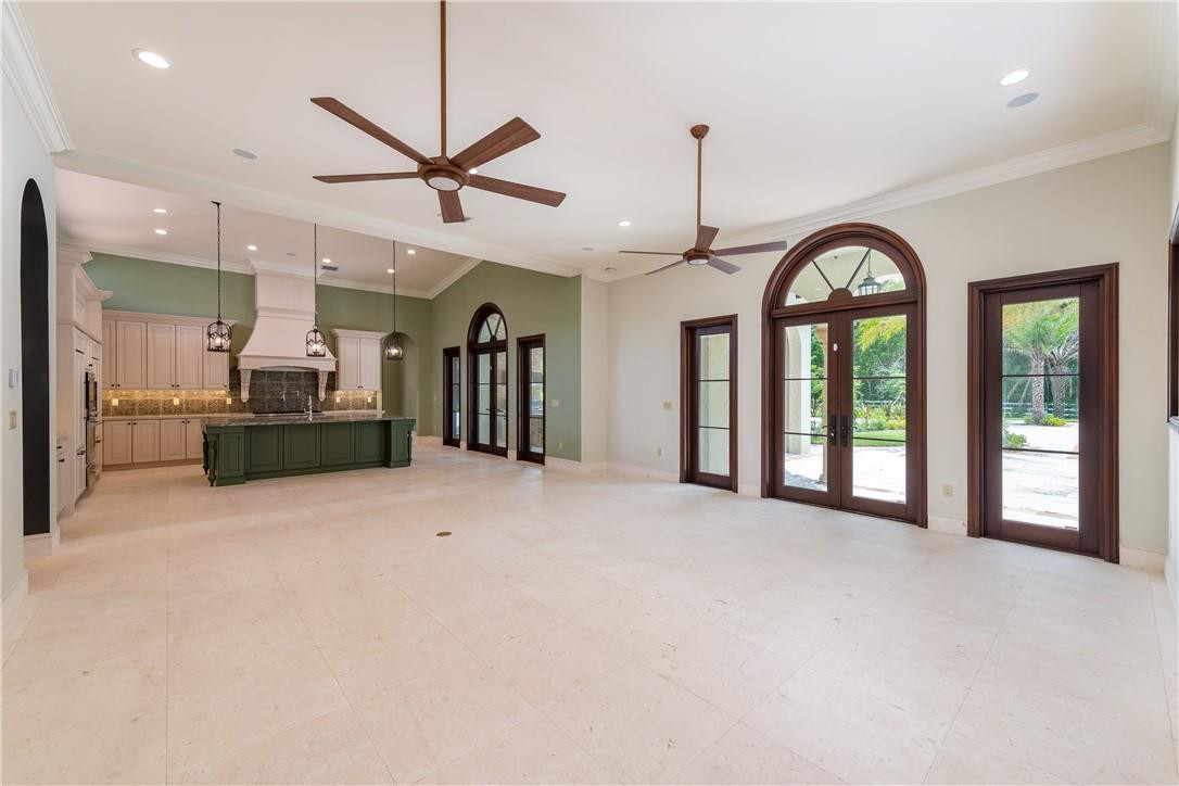 SUNSHINE RANCHES - Residential