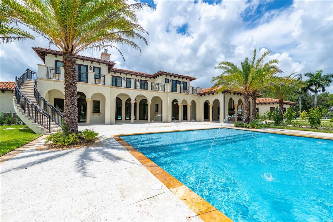 SUNSHINE RANCHES - Residential