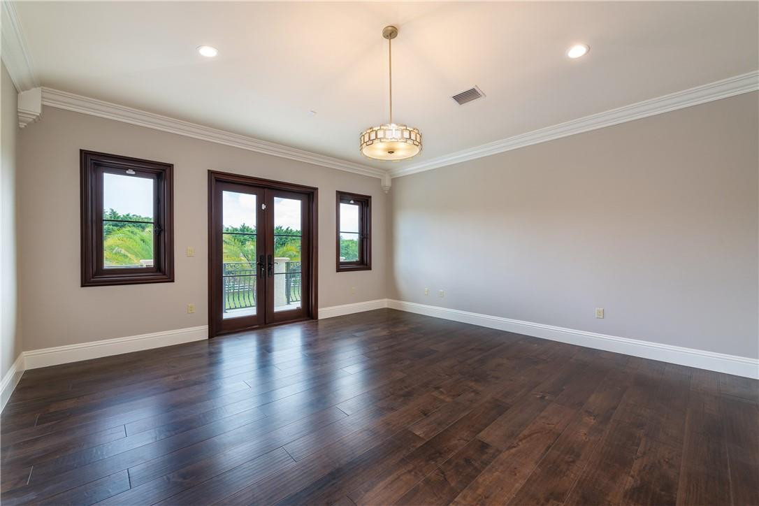 SUNSHINE RANCHES - Residential