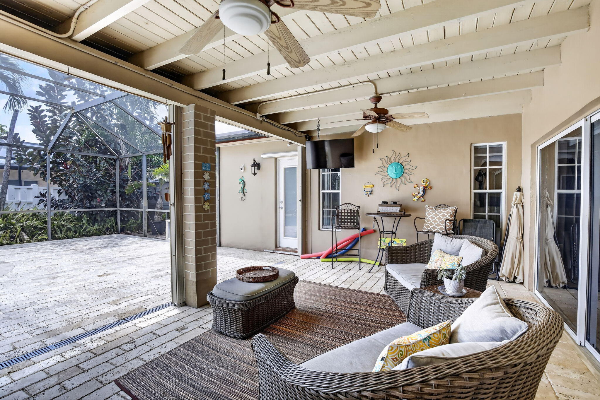 PEMBROKE LAKES SEC 1 - Residential