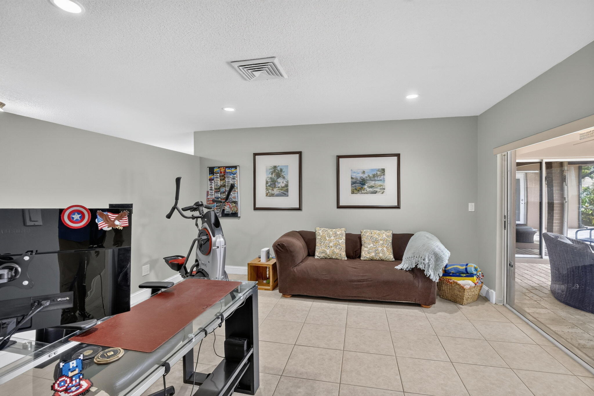 PEMBROKE LAKES SEC 1 - Residential