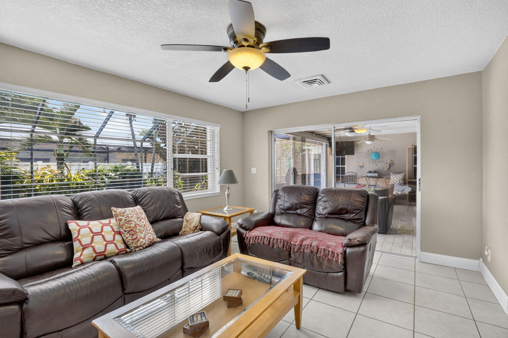 PEMBROKE LAKES SEC 1 - Residential
