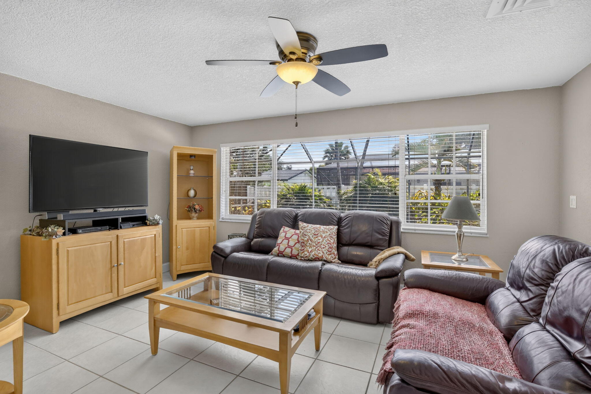 PEMBROKE LAKES SEC 1 - Residential