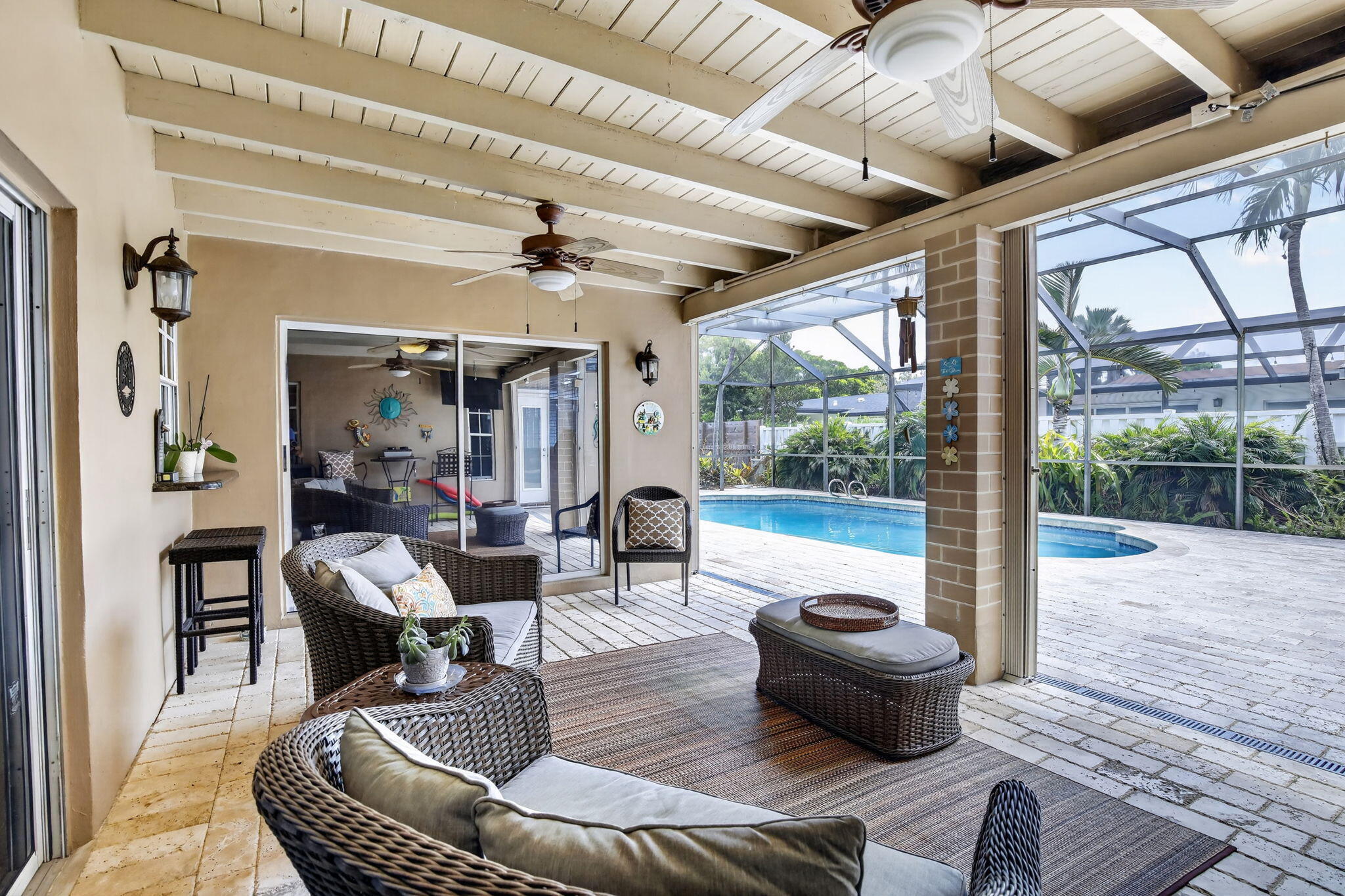 PEMBROKE LAKES SEC 1 - Residential
