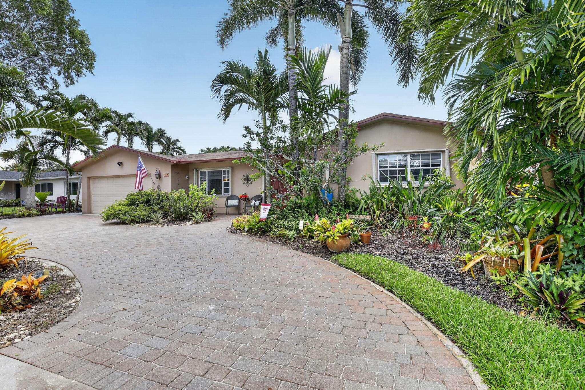 PEMBROKE LAKES SEC 1 - Residential