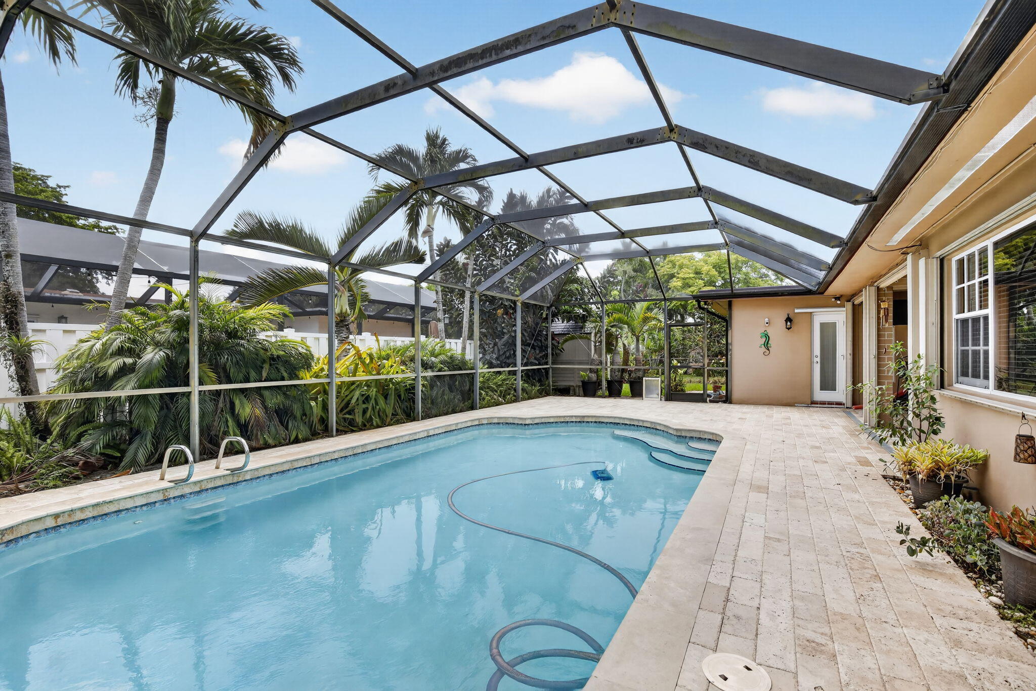 PEMBROKE LAKES SEC 1 - Residential