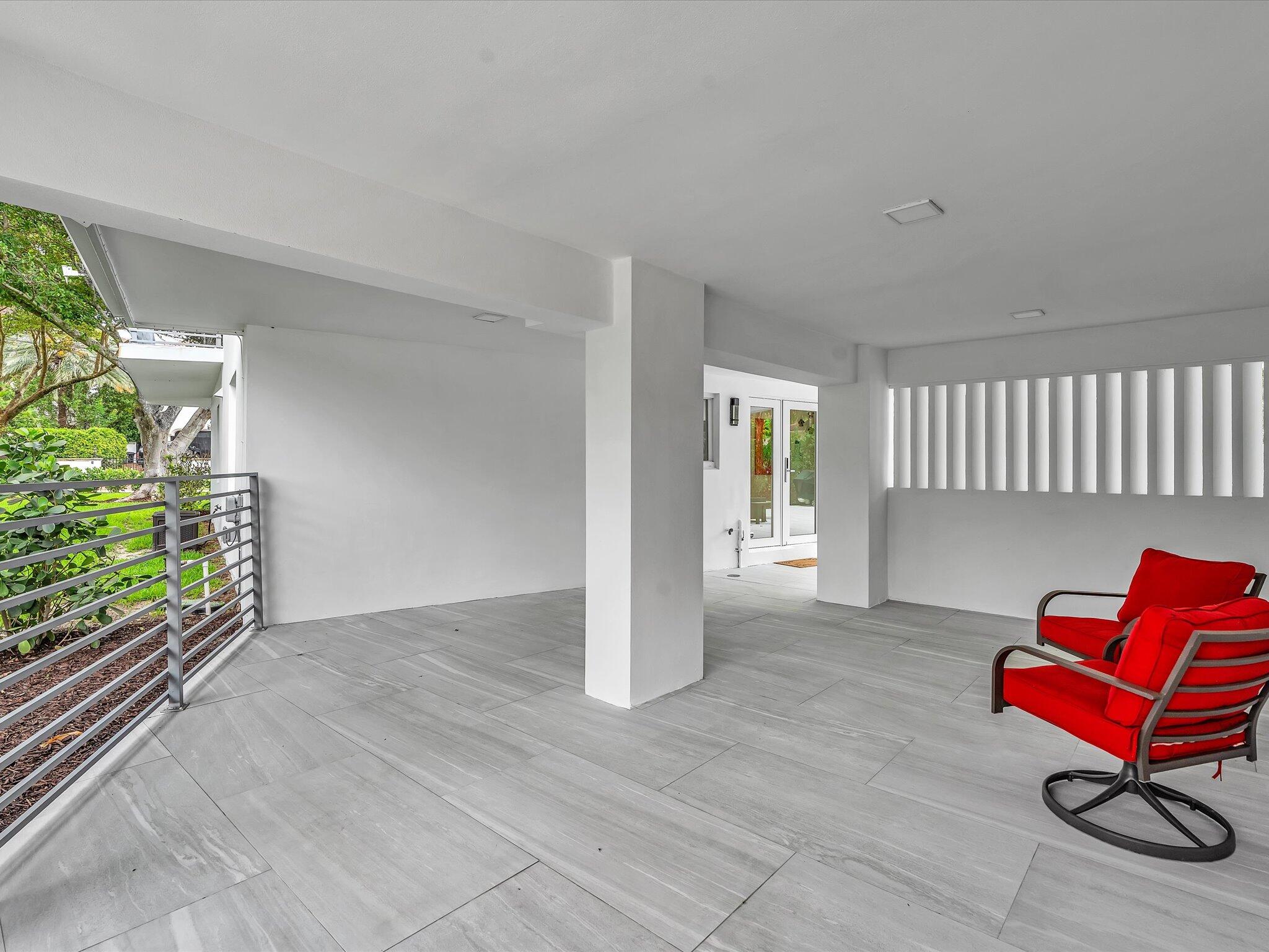HILLSBORO SHORES SEC - Residential