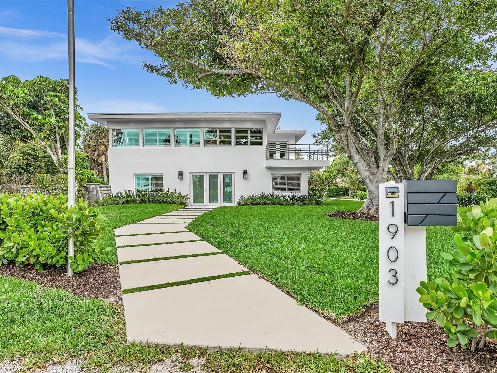 HILLSBORO SHORES SEC - Residential