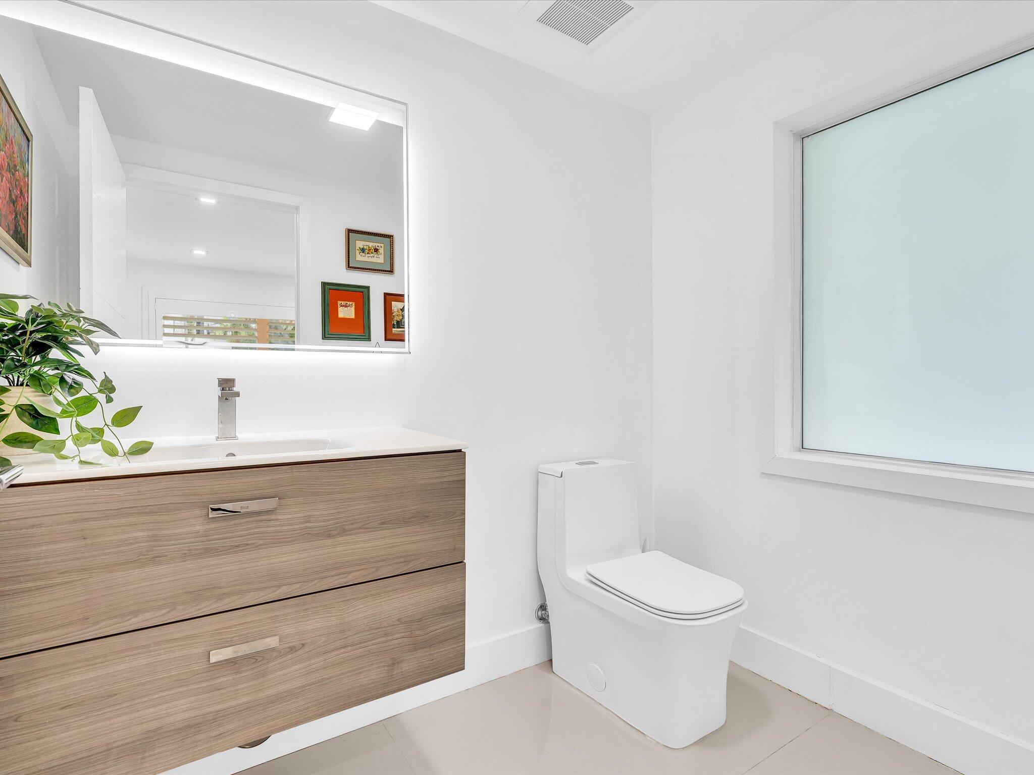HILLSBORO SHORES SEC - Residential