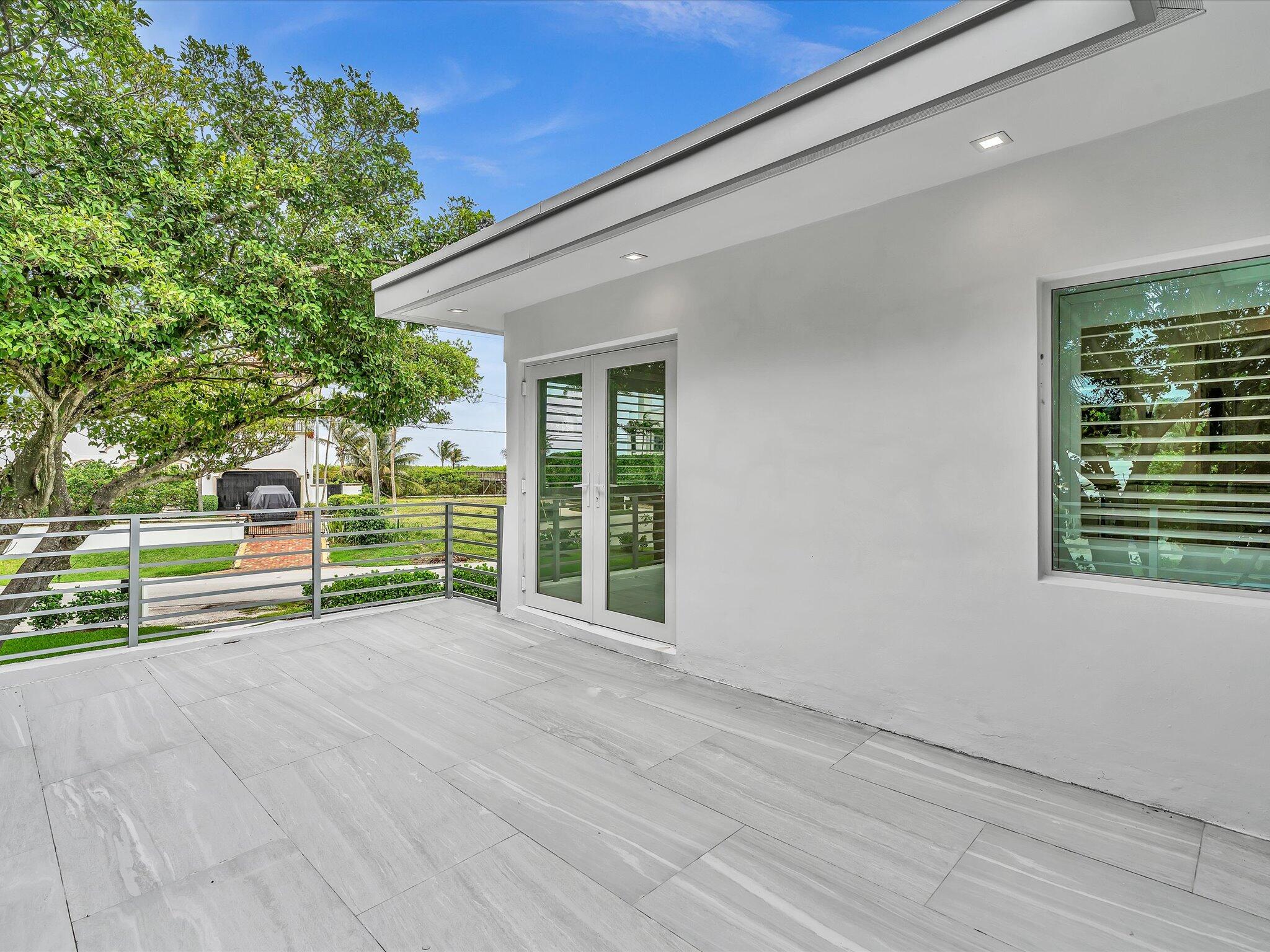 HILLSBORO SHORES SEC - Residential