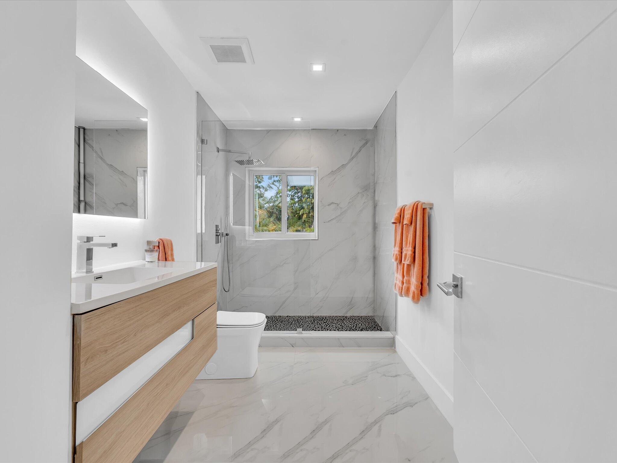 HILLSBORO SHORES SEC - Residential