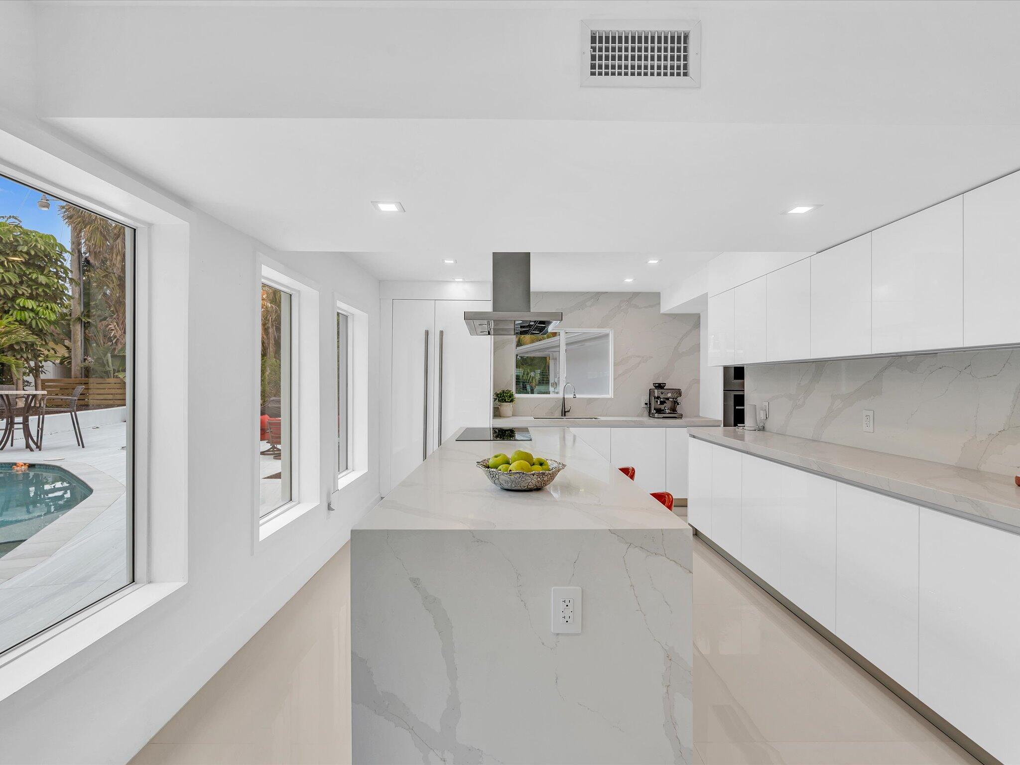 HILLSBORO SHORES SEC - Residential