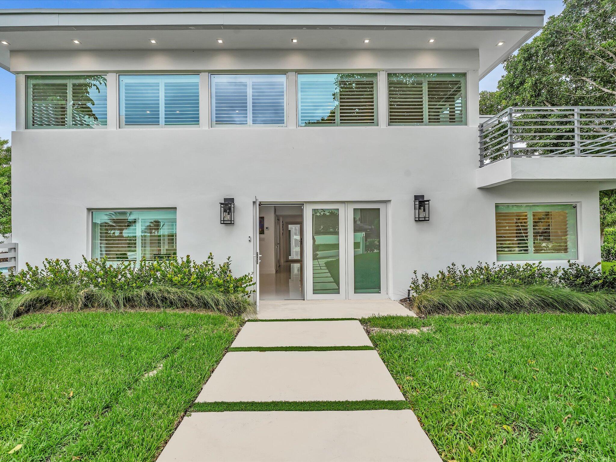 HILLSBORO SHORES SEC - Residential