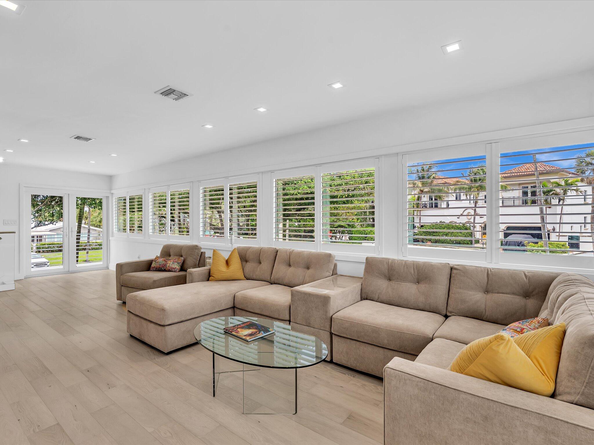 HILLSBORO SHORES SEC - Residential