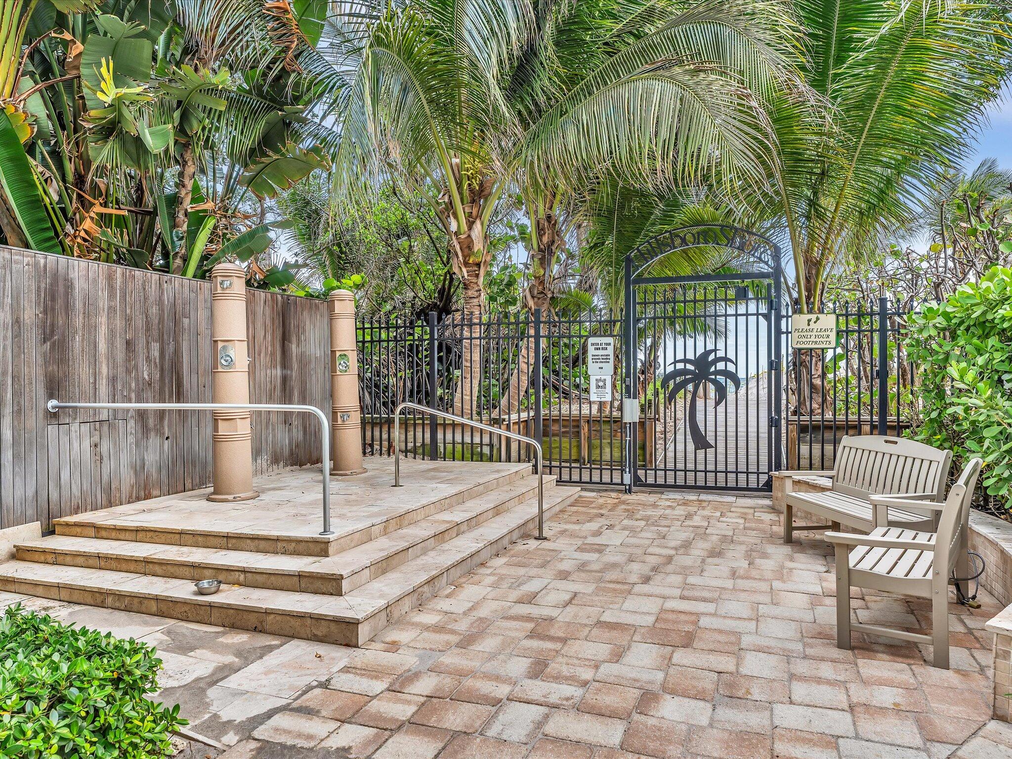 HILLSBORO SHORES SEC - Residential