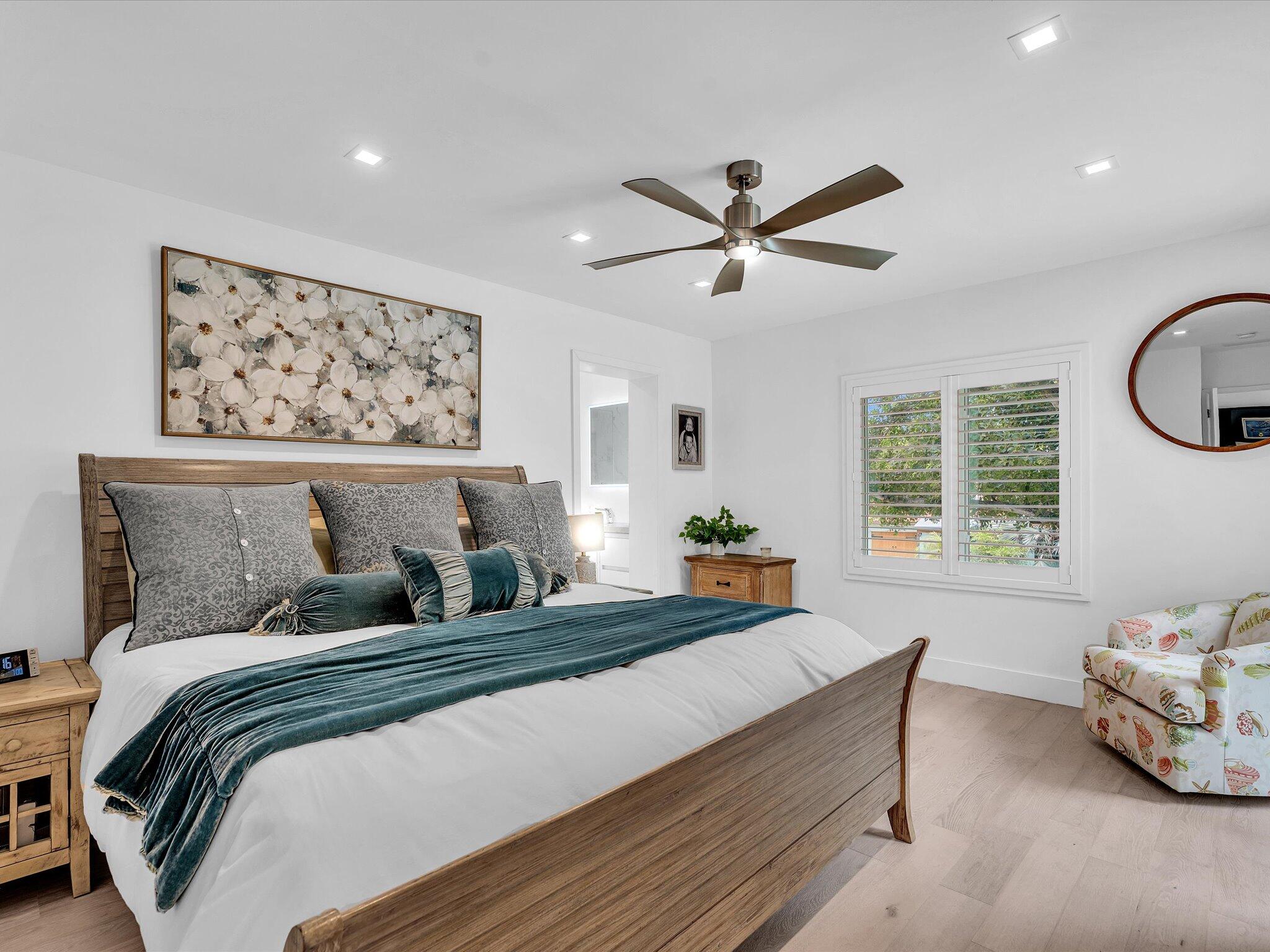 HILLSBORO SHORES SEC - Residential