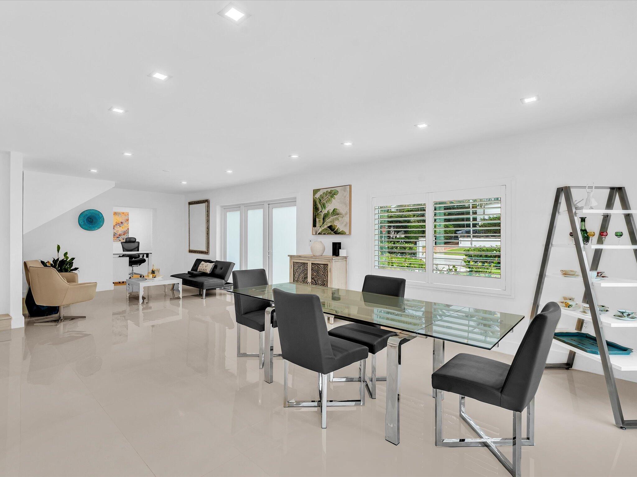 HILLSBORO SHORES SEC - Residential