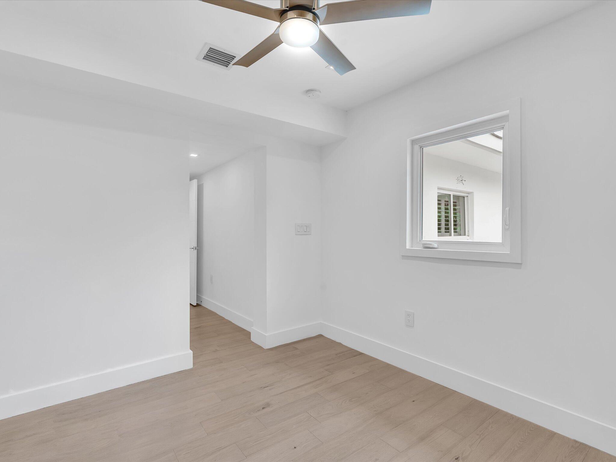 HILLSBORO SHORES SEC - Residential