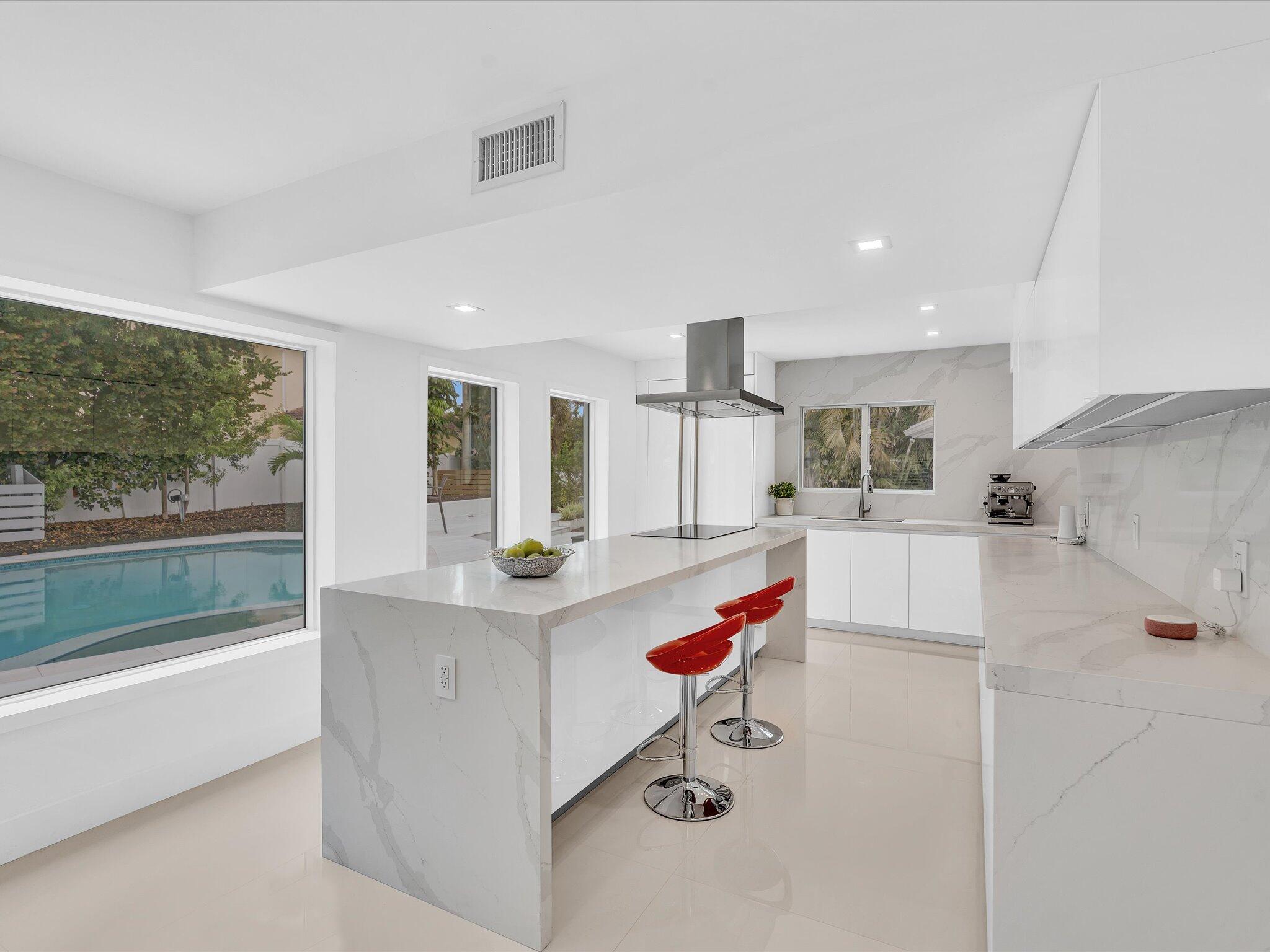 HILLSBORO SHORES SEC - Residential