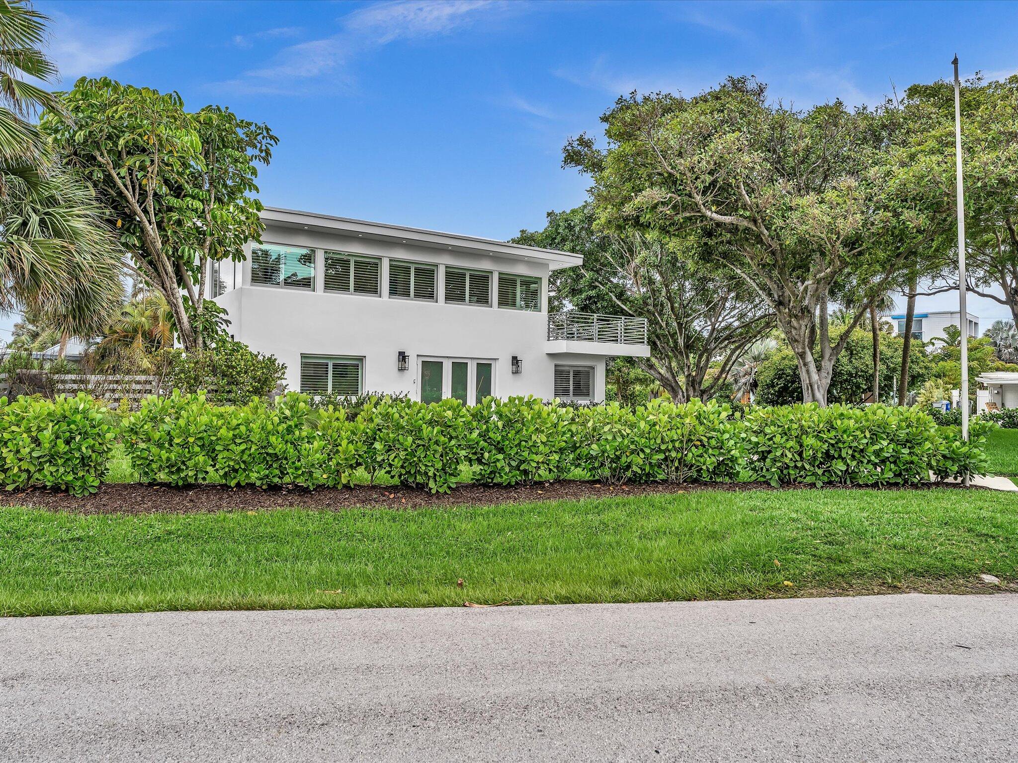 HILLSBORO SHORES SEC - Residential