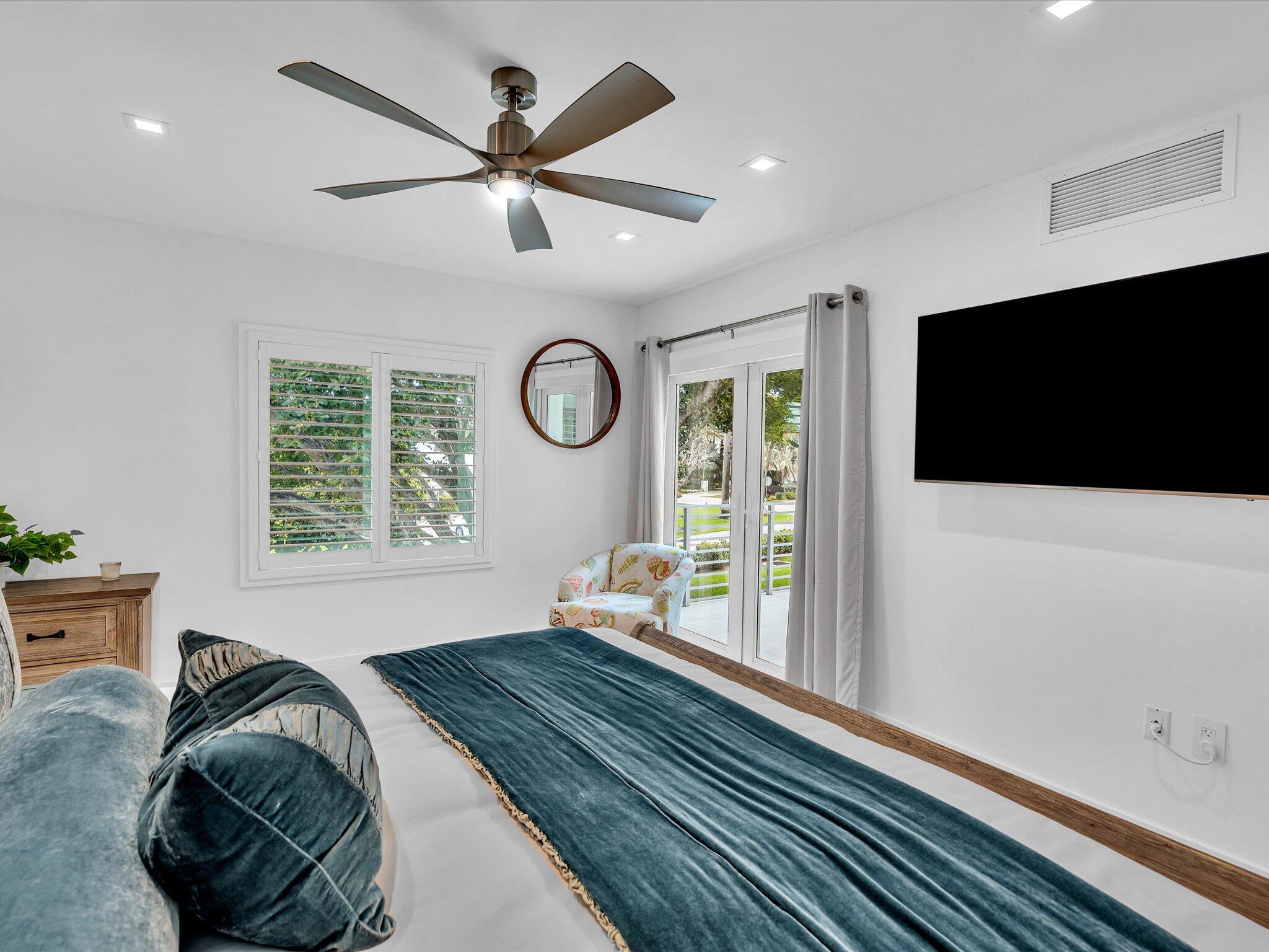 HILLSBORO SHORES SEC - Residential