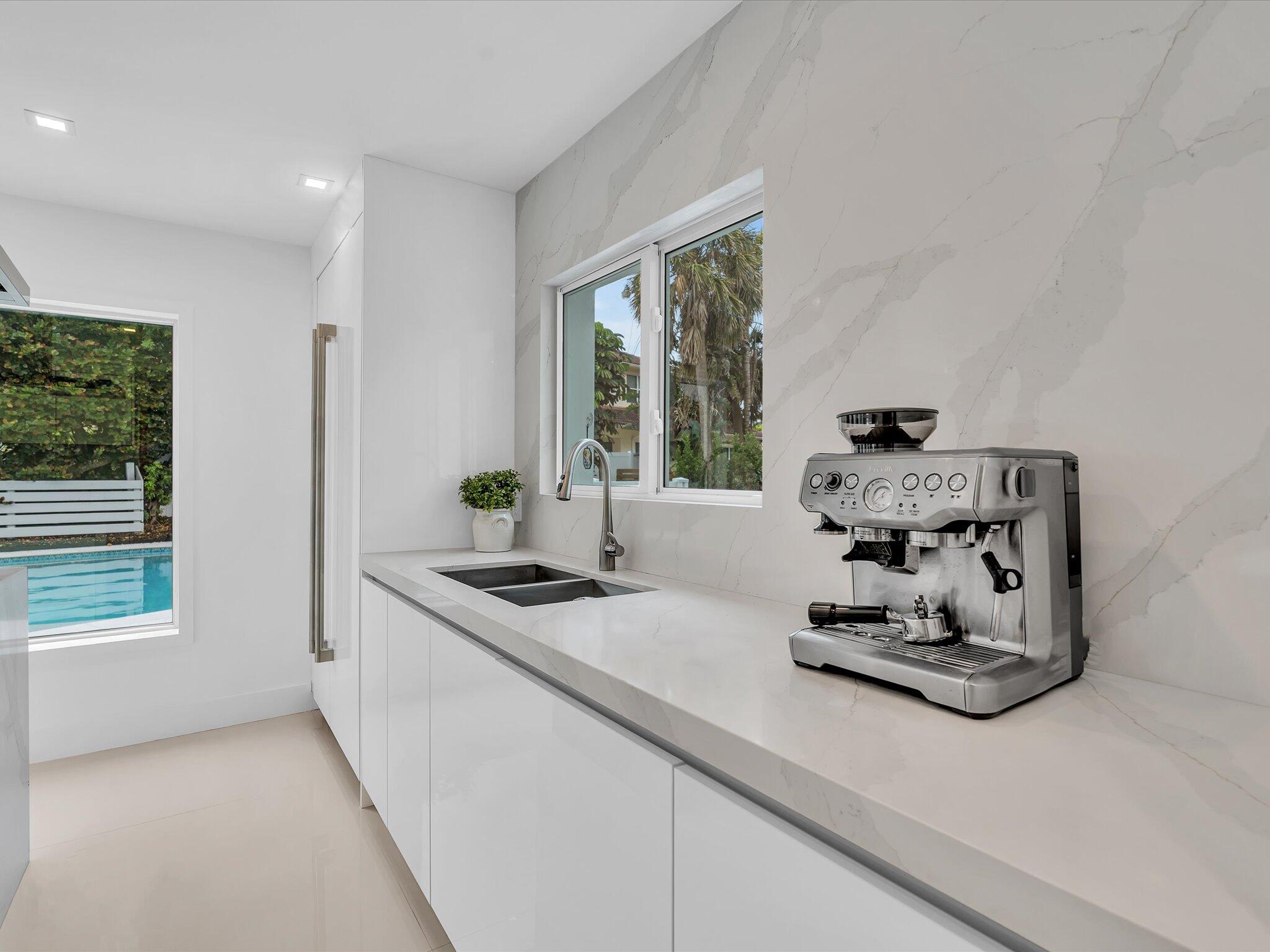 HILLSBORO SHORES SEC - Residential