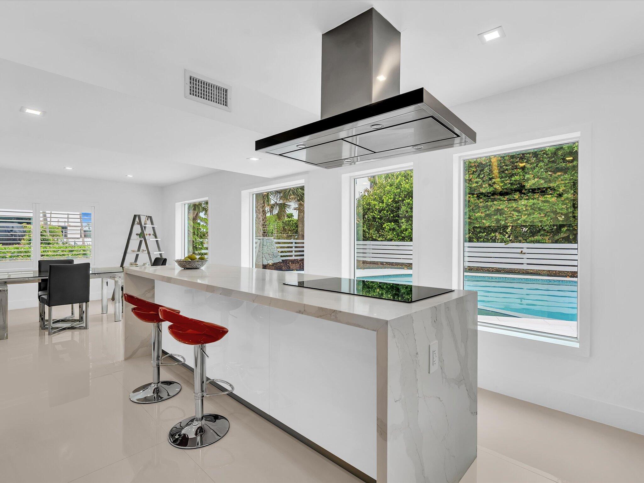 HILLSBORO SHORES SEC - Residential
