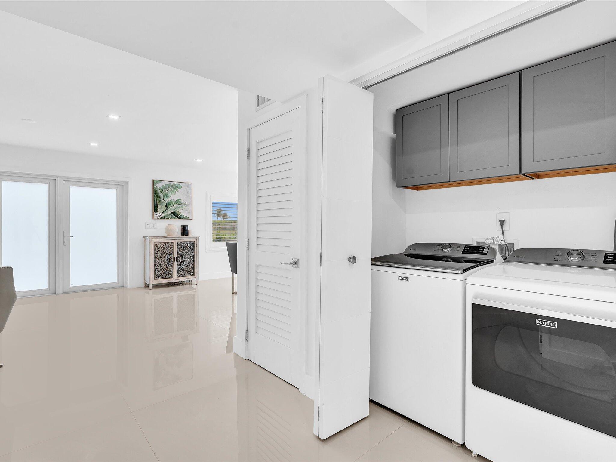 HILLSBORO SHORES SEC - Residential