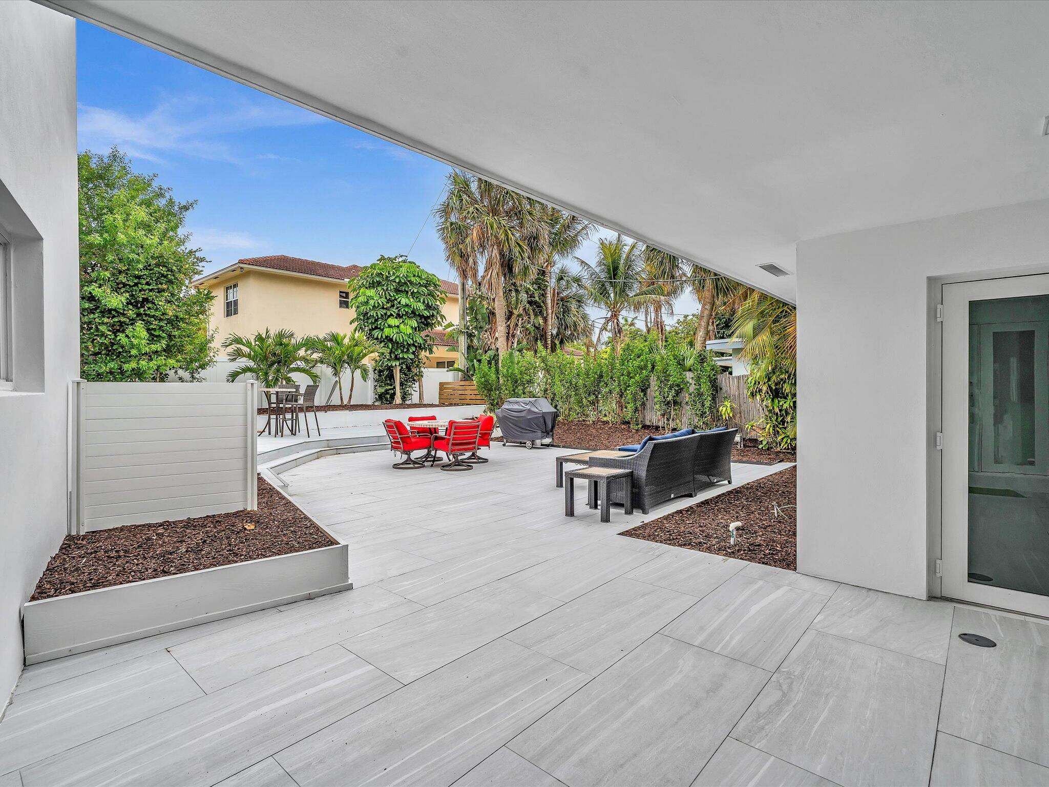 HILLSBORO SHORES SEC - Residential