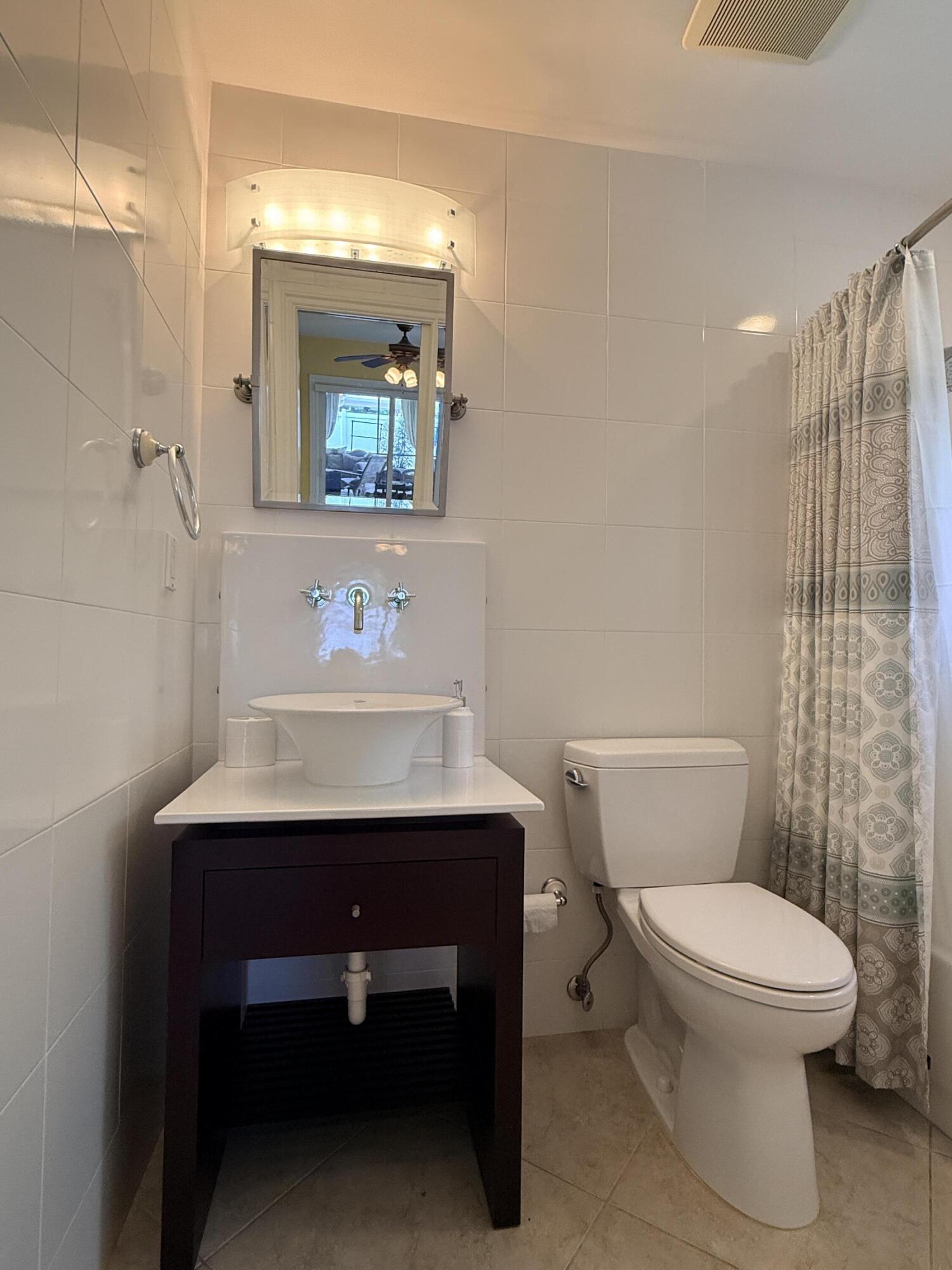 BOCA MADERA UNIT 1 - Residential Lease