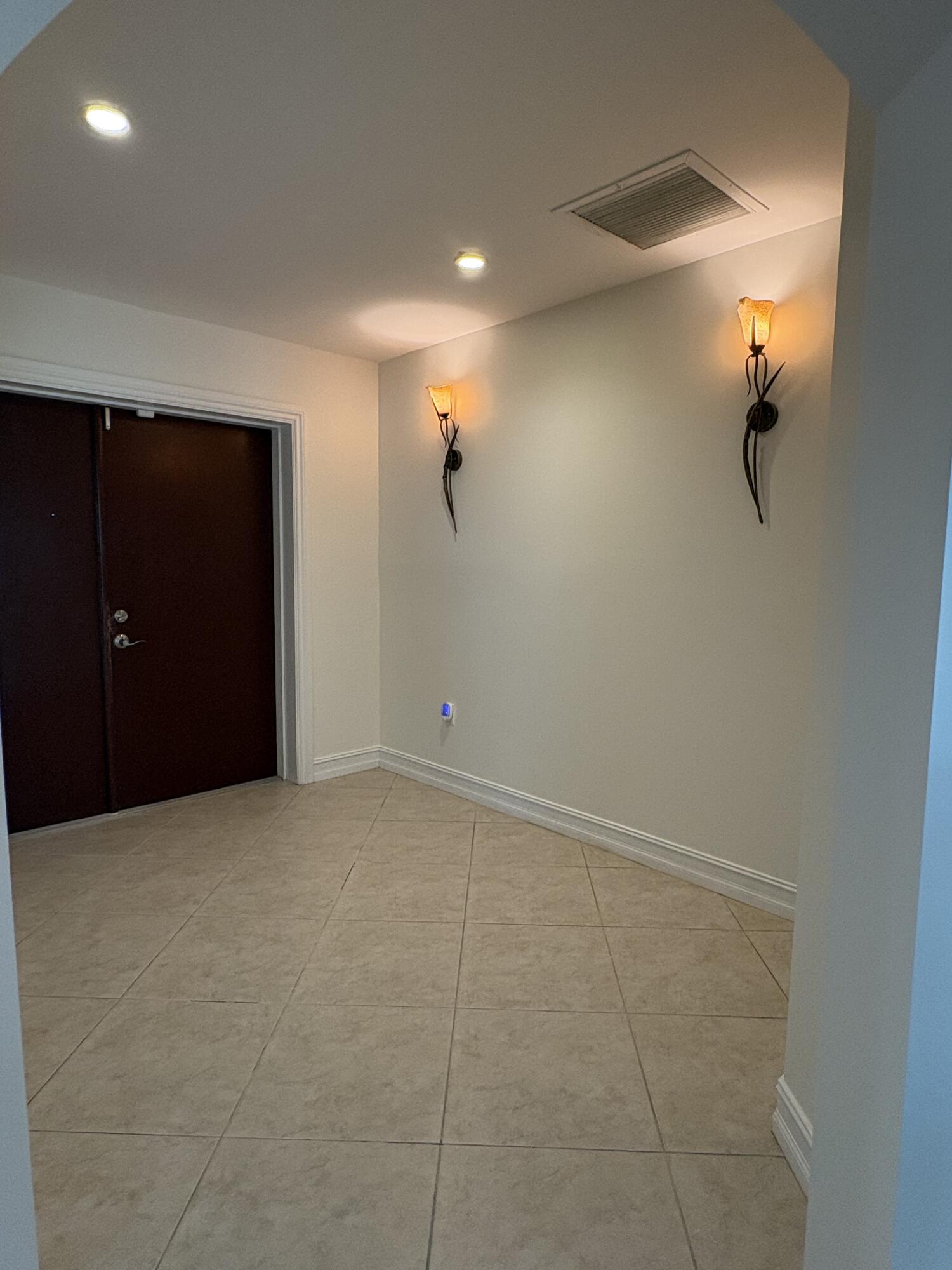 BOCA MADERA UNIT 1 - Residential Lease