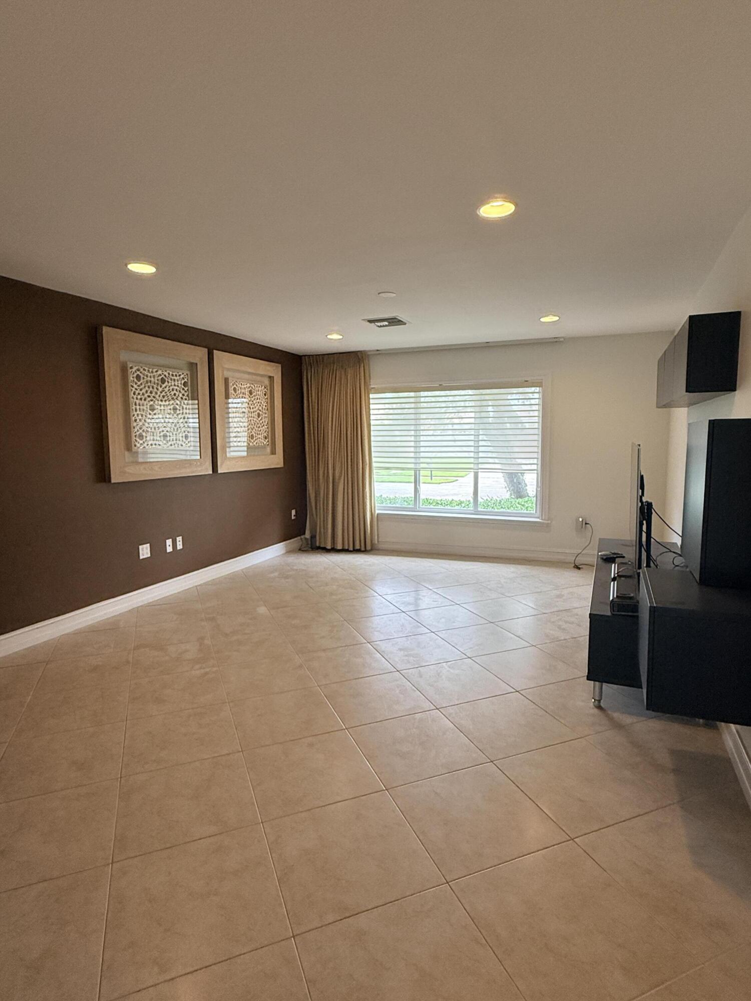 BOCA MADERA UNIT 1 - Residential Lease