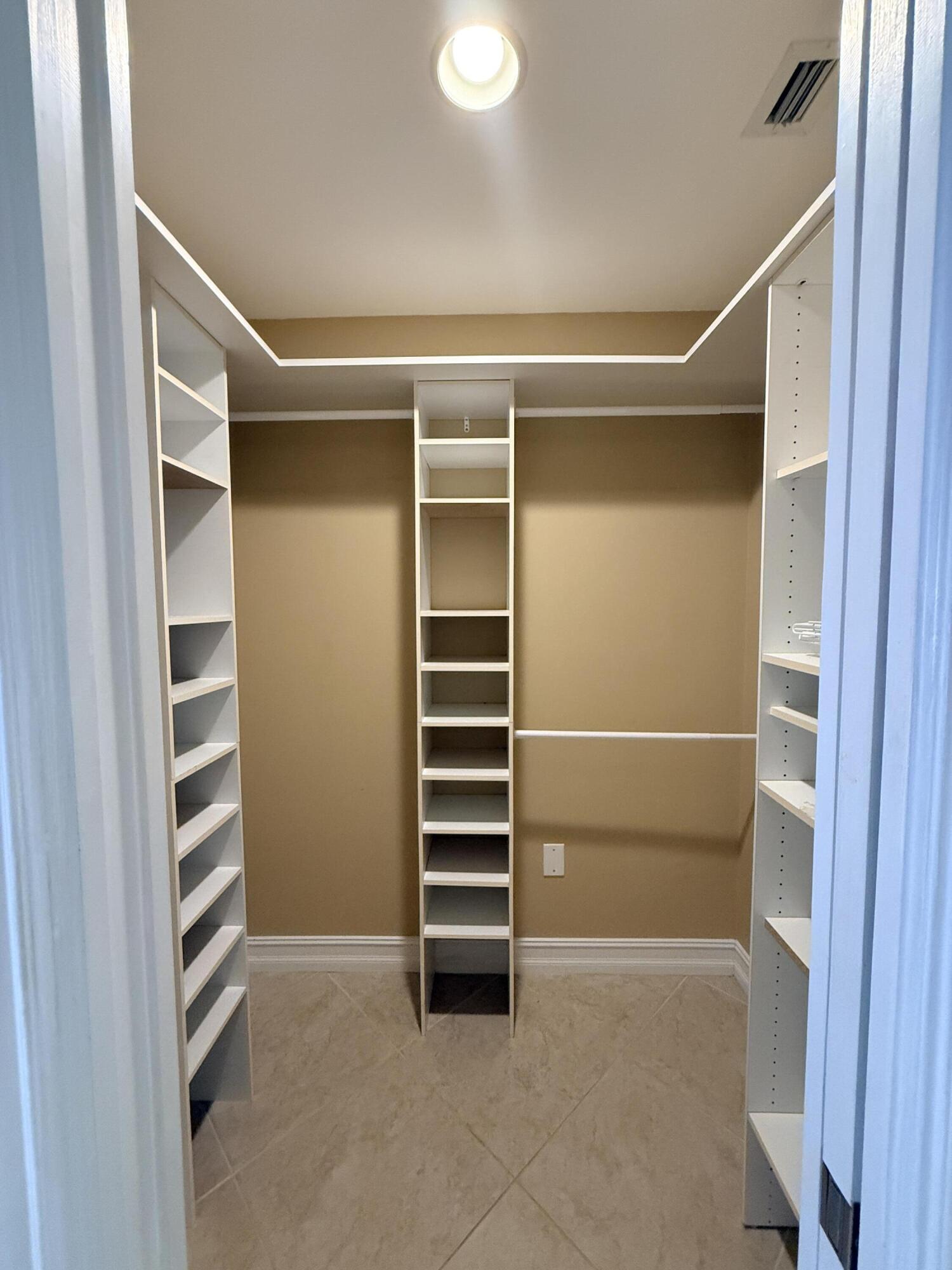 BOCA MADERA UNIT 1 - Residential Lease