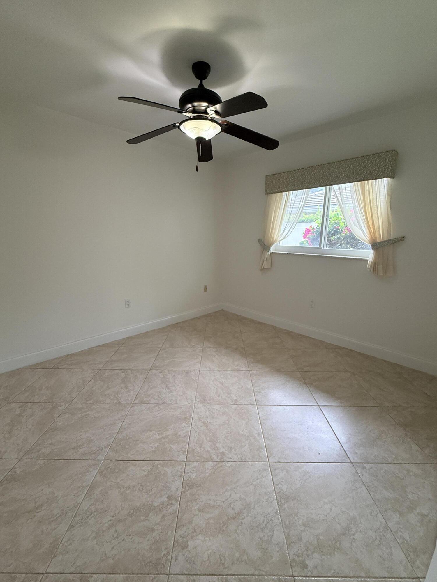 BOCA MADERA UNIT 1 - Residential Lease
